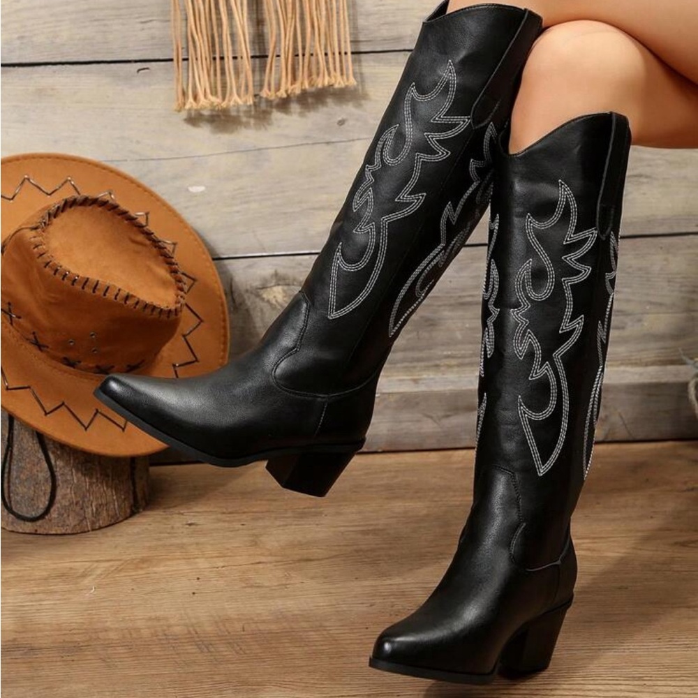 Western Style Cowboy Boots with Embroidery.